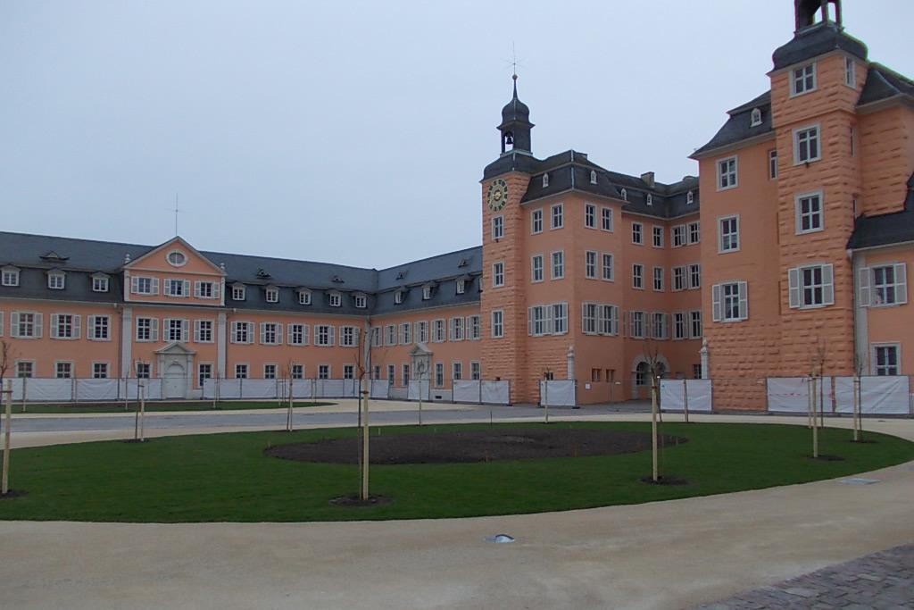 Ehrenhof des Schwetzinger Schlosses am 26. März 2015