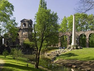 Römisches Wasserkastell im Schlossgarten von Schloss Schwetzingen