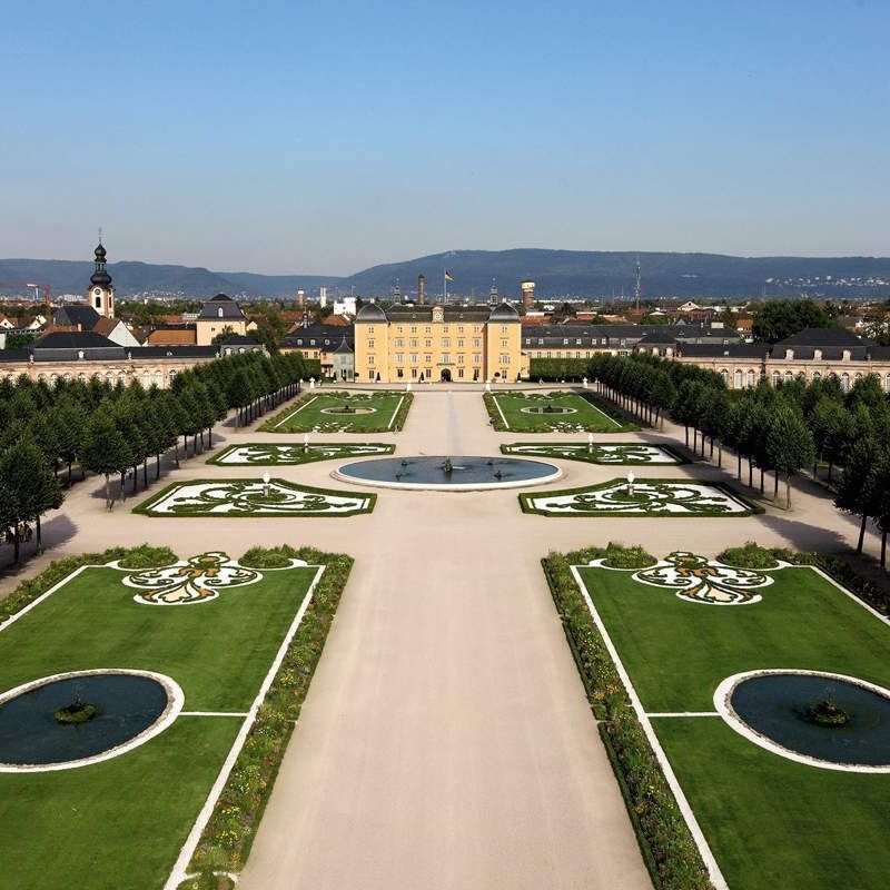 Schloss und Schlossgarten Schwetzingen, Kreisparterre und Schloss