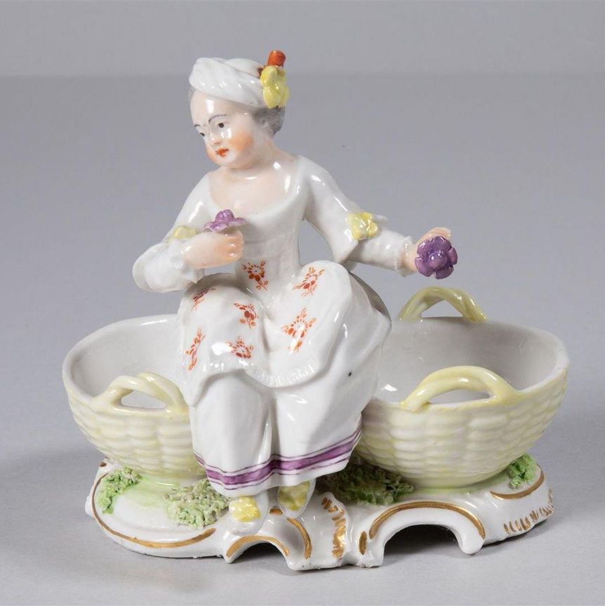 Schloss und Schlossgarten Schwetzingen, Porzellanfigur, Leihgabe des Erkenbert-Museums der Stadt Frankenthal