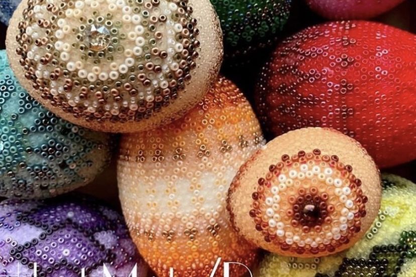 Schloss und Schlossgarten Schwetzingen, Ostereiermarkt, Eier mit Perlen verziert