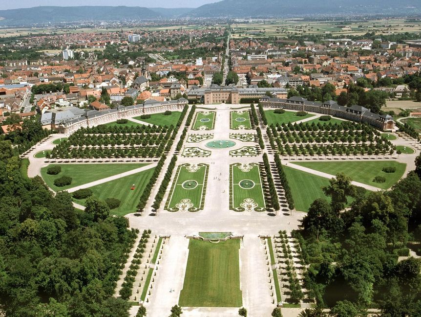 Schloss und Schlossgarten Schwetzingen, Luftbild