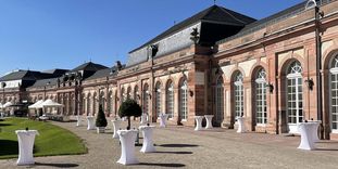 Schloss und Schlossgarten Schwetzingen, Nordzirkel von Außen bei einer Firmenfeier