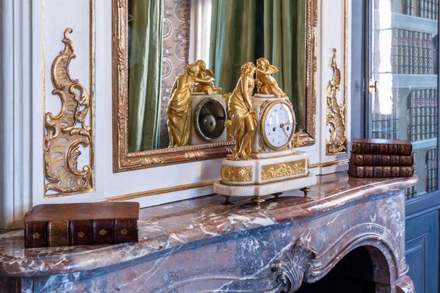 Schwetzingen Palace and Gardens, Clock in front of a mirror