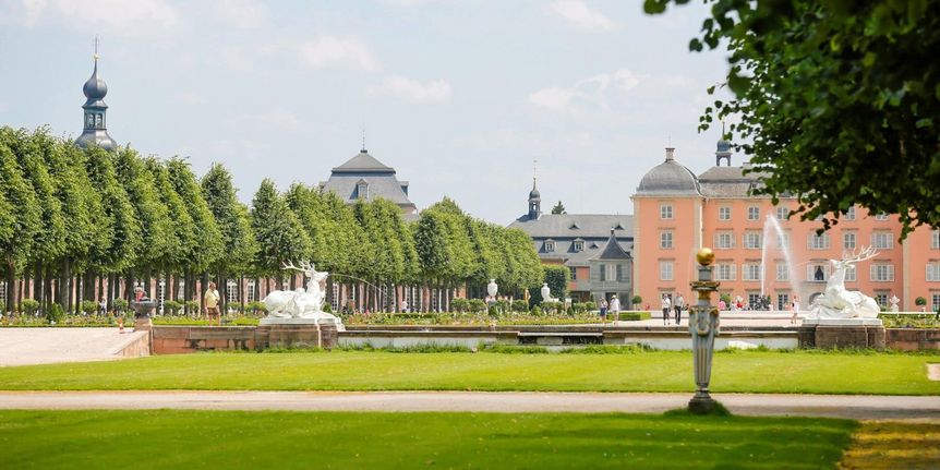 Schloss und Schlossgarten Schwetzingen, Gartenfassade Schloss, Kreisparterre