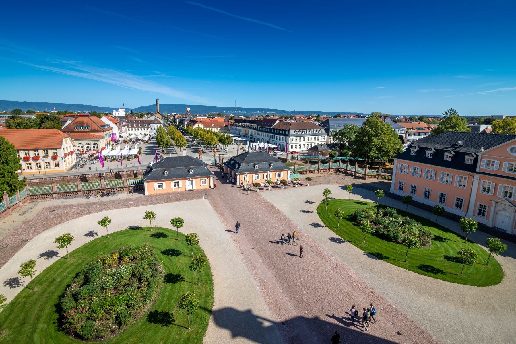 Luftaufnahme vom Schloss und Schlossgarten Schwetzingen