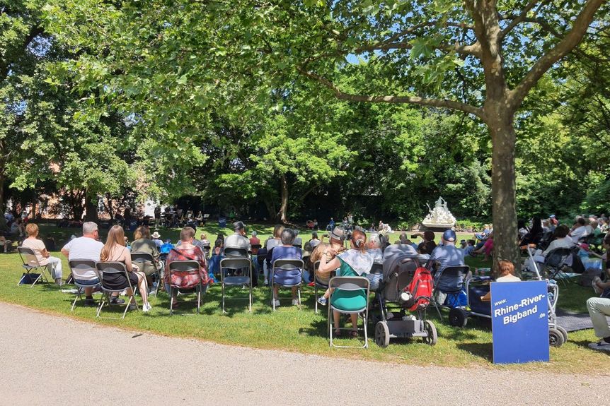 Schloss und Schlossgarten Schwetzingen, Picknickkonzert im Seepferdchengarten