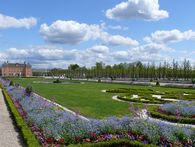 Foto: Staatliche Schlösser und Gärten Baden-Württemberg, Petra Pechacek Der Schlossgarten im Frühling