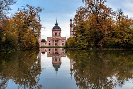 Schloss und Schlossgarten Schwetzingen, Blick auf die Moschee mit See