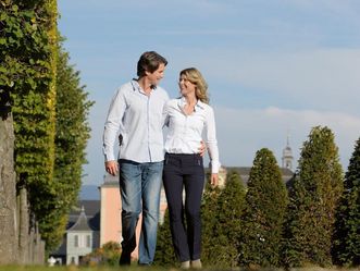 Besucher im Schlossgarten von Schloss Schwetzingen