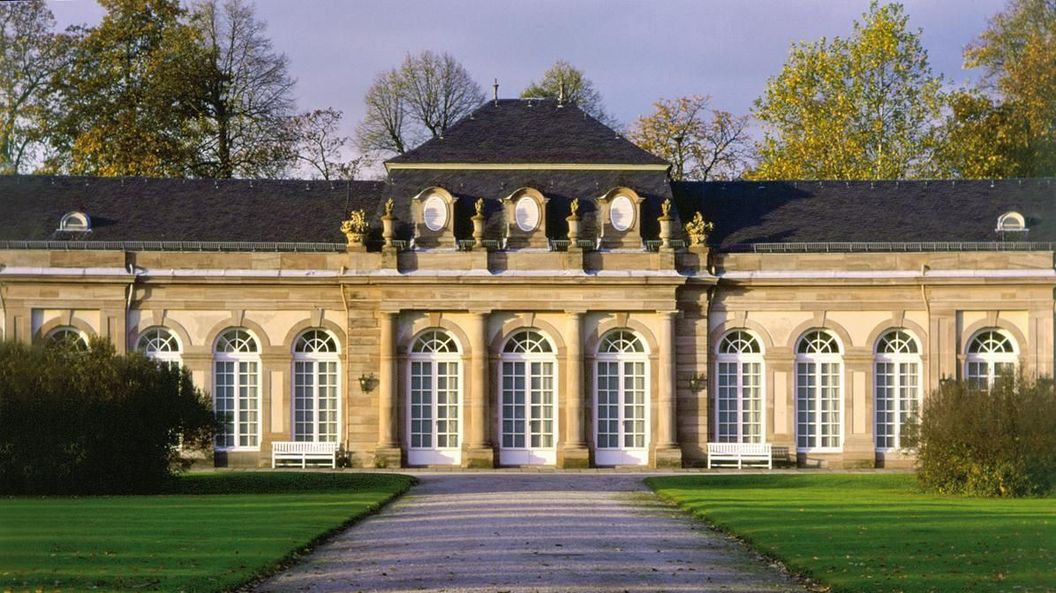 Außenansicht vom nördlichen Zirkelbau von Schloss Schwetzingen