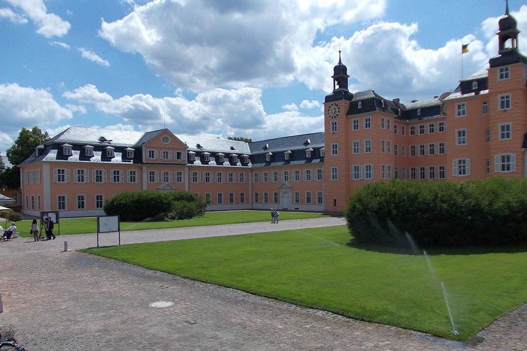 Schloss Schwetzingen, Ehrenhof