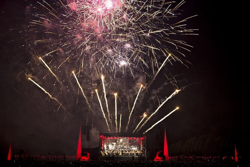 Schloss und Schlossgarten Schwetzingen, Schloss in Flammen