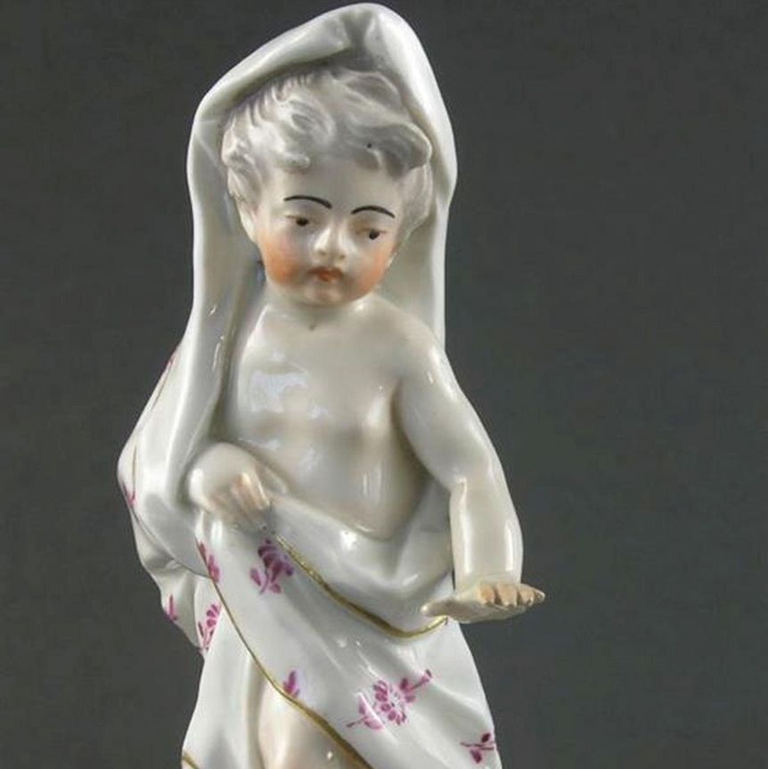 Schloss und Schlossgarten Schwetzingen, Porzellanfigur, Leihgabe des Erkenbert-Museums der Stadt Frankenthal