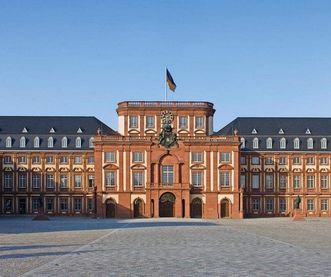 Barockschloss Mannheim, Außenansicht